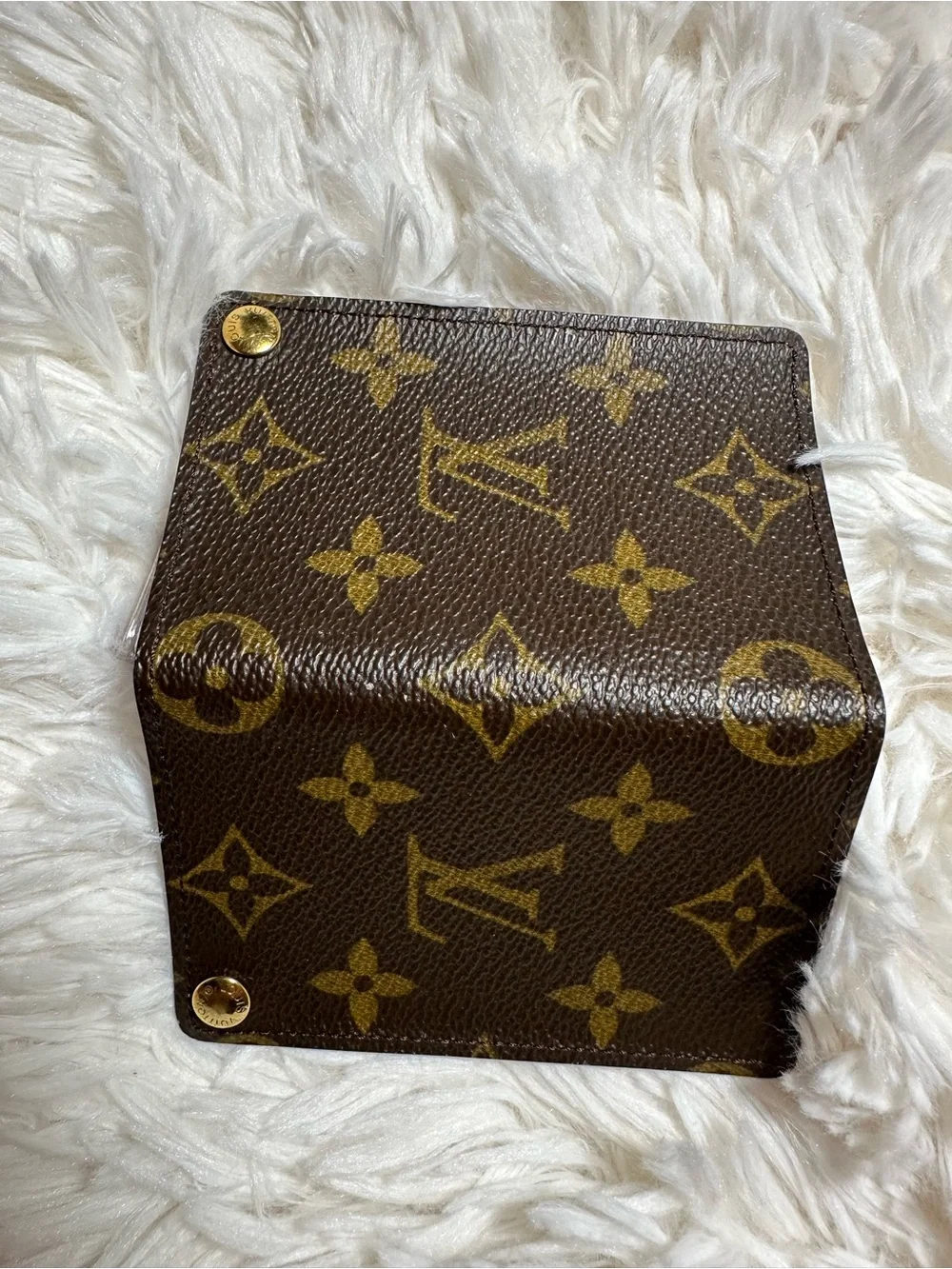 Louis Vuitton compact louis
